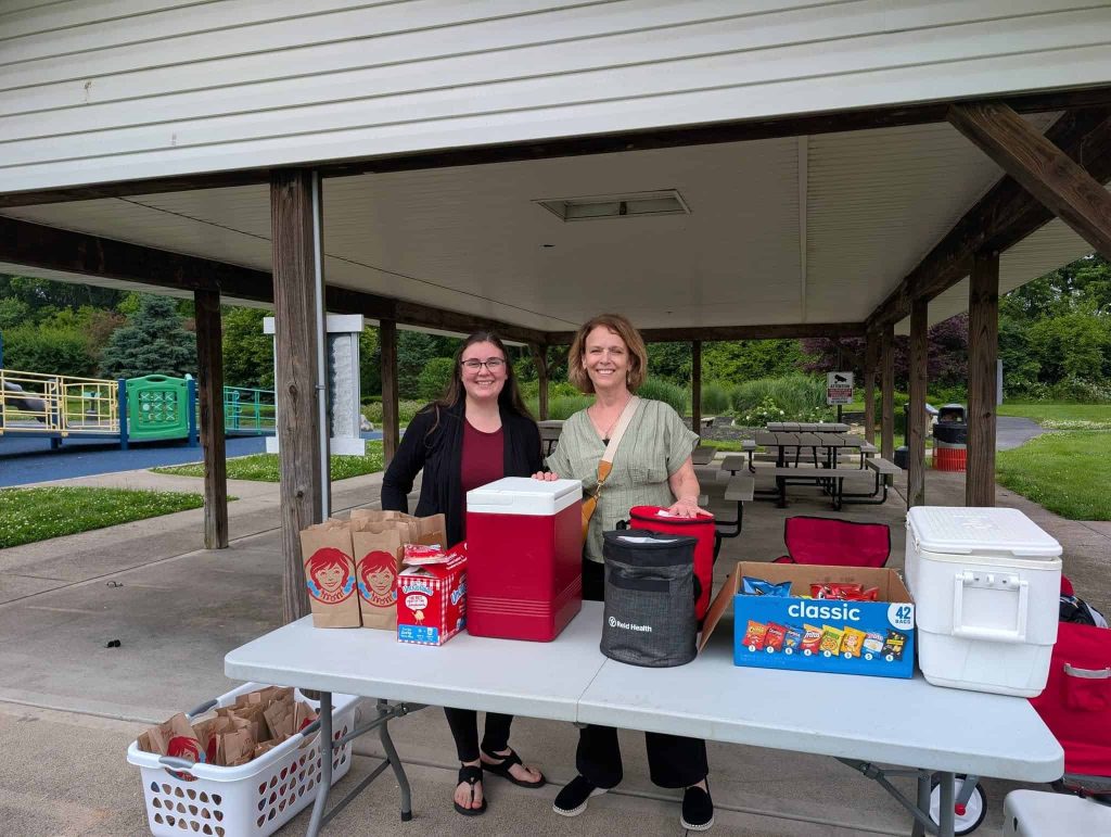 Sandwich ministry volunteers